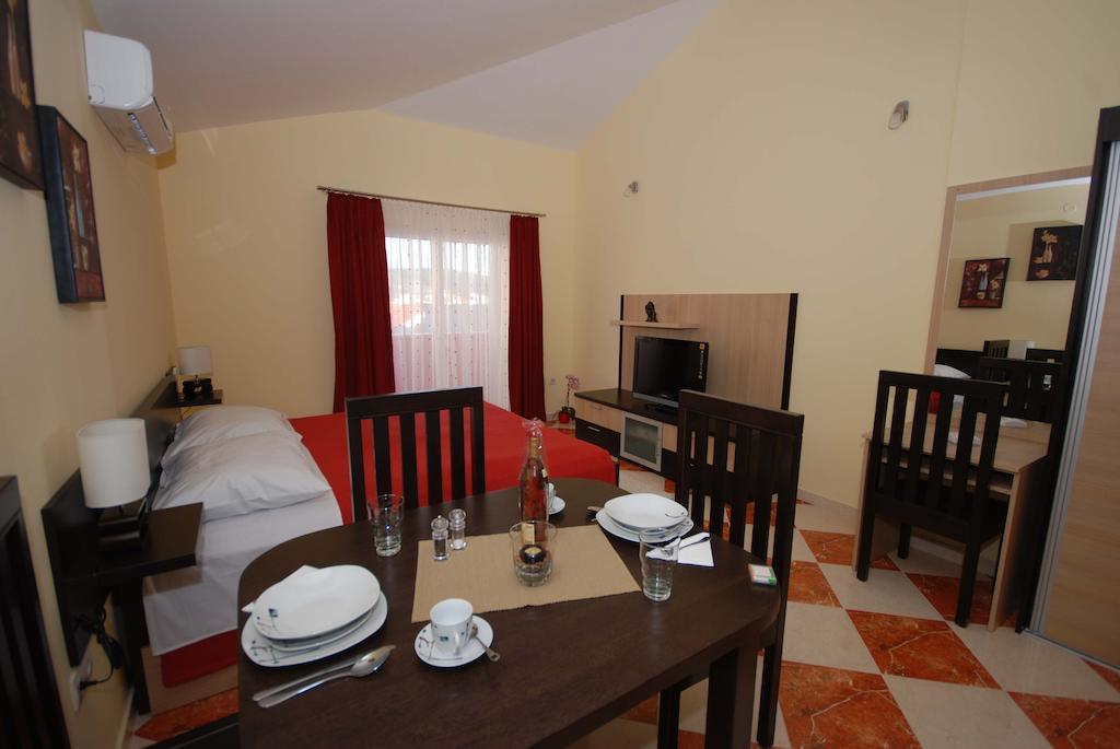 Apartments Stepic Trogir Kamer foto